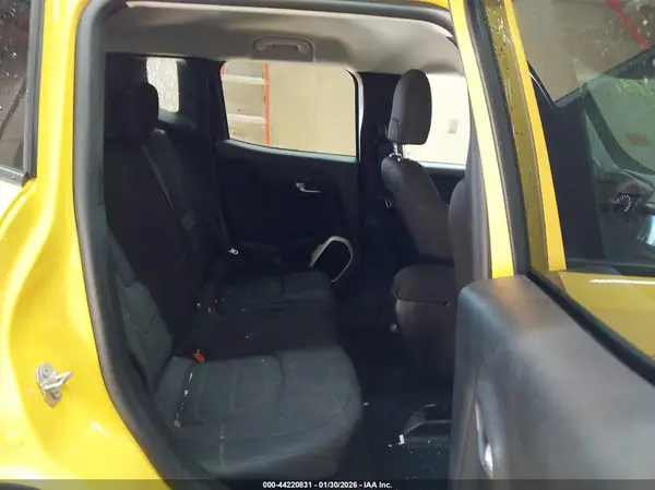 ZACCJBBB0JPH65144 2018 JEEP RENEGADE - Image 8