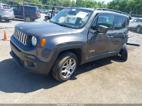 ZACCJBBB0JPH75687 2018 JEEP RENEGADE - Image 2