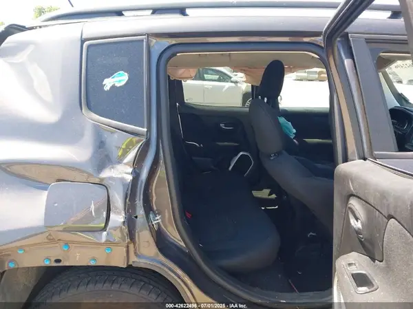 ZACCJBBB0JPH75687 2018 JEEP RENEGADE - Image 8