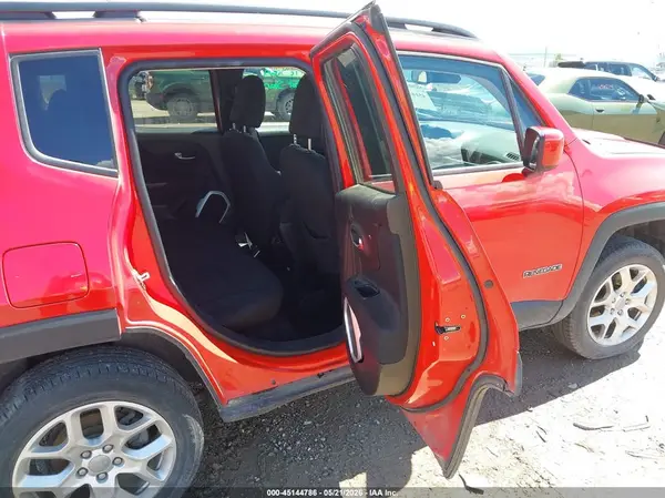 ZACCJBBB0JPH82400 2018 JEEP RENEGADE - Image 8