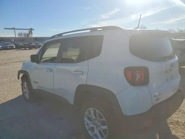 ZACCJBBB0JPH86978 2018 JEEP RENEGADE - Image 2