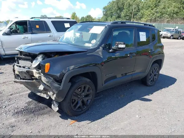 ZACCJBBB0JPJ13699 2018 JEEP RENEGADE - Image 2