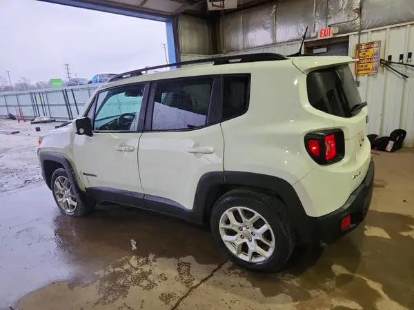 ZACCJBBB0JPJ27571 2018 JEEP RENEGADE - Image 2