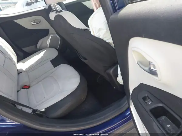 ZACCJBBB0JPJ52955 2018 JEEP RENEGADE - Image 8