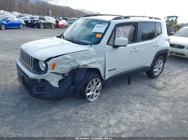 ZACCJBBB0JPJ64197 2018 JEEP RENEGADE - Image 2