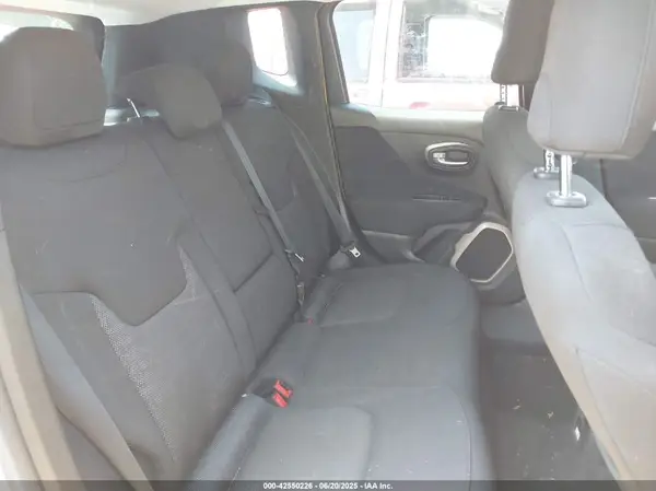 ZACCJBBB1HPF02638 2017 JEEP RENEGADE - Image 8