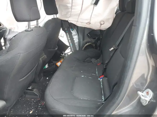 ZACCJBBB1HPF33419 2017 JEEP RENEGADE - Image 8