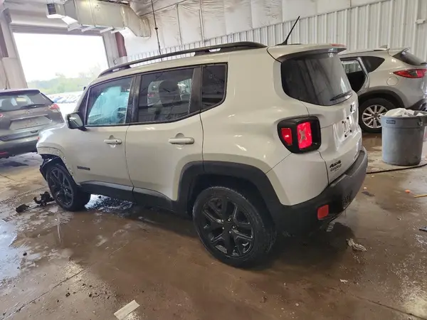 ZACCJBBB1HPF53699 2017 JEEP RENEGADE - Image 2