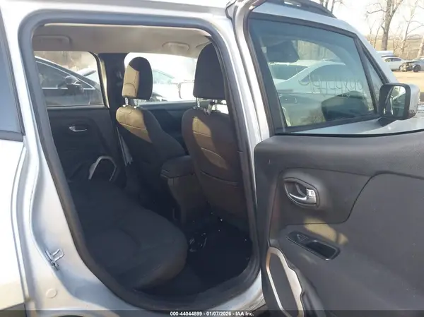 ZACCJBBB1HPF55467 2017 JEEP RENEGADE - Image 8