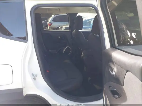 ZACCJBBB1HPF65612 2017 JEEP RENEGADE - Image 8