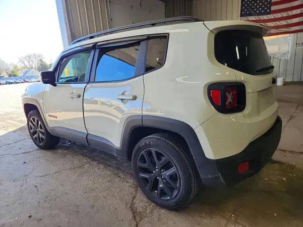 ZACCJBBB1HPF82197 2017 JEEP RENEGADE - Image 2