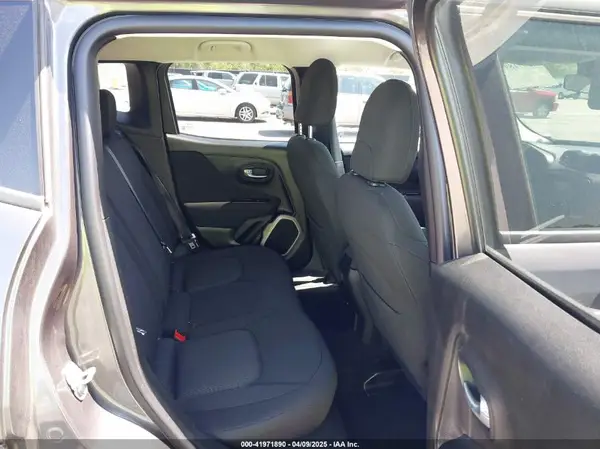 ZACCJBBB1HPG02268 2017 JEEP RENEGADE - Image 8
