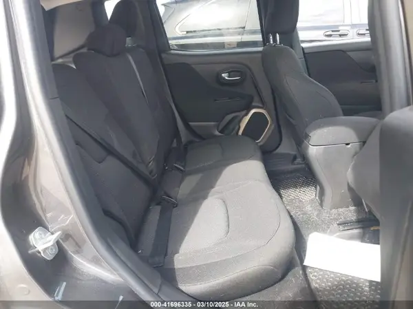 ZACCJBBB1HPG06885 2017 JEEP RENEGADE - Image 8