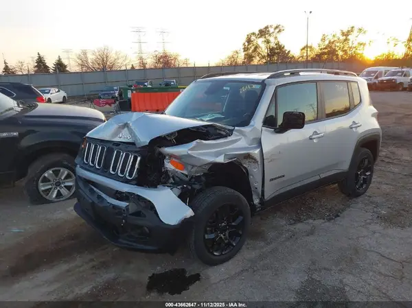 ZACCJBBB1HPG39482 2017 JEEP RENEGADE - Image 2