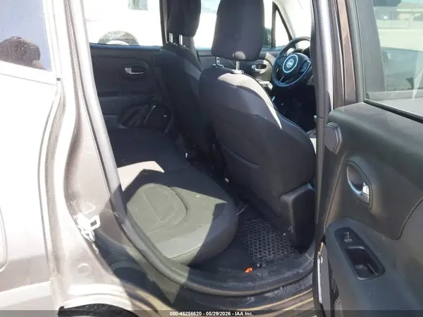 ZACCJBBB1HPG61935 2017 JEEP RENEGADE - Image 8