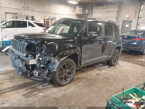 ZACCJBBB1JPH01436 2018 JEEP RENEGADE - Image 2