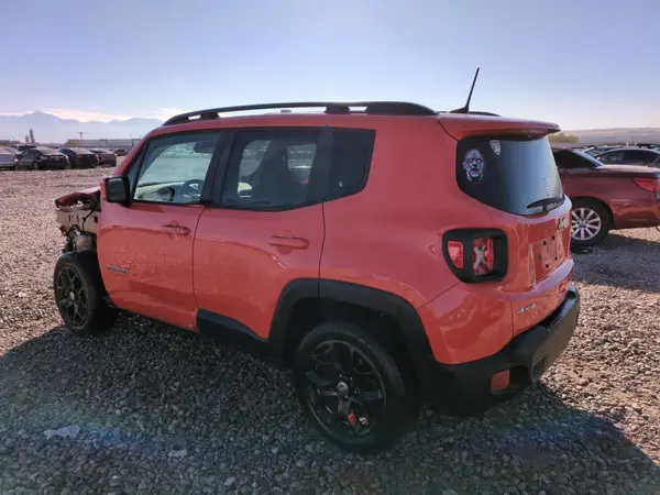 ZACCJBBB1JPH07608 2018 JEEP RENEGADE - Image 2