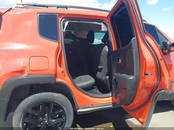 ZACCJBBB1JPH33674 2018 JEEP RENEGADE - Image 8