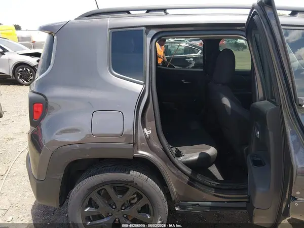 ZACCJBBB1JPH37580 2018 JEEP RENEGADE - Image 8
