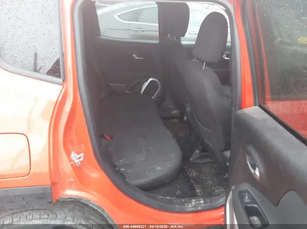 ZACCJBBB1JPH52015 2018 JEEP RENEGADE - Image 8
