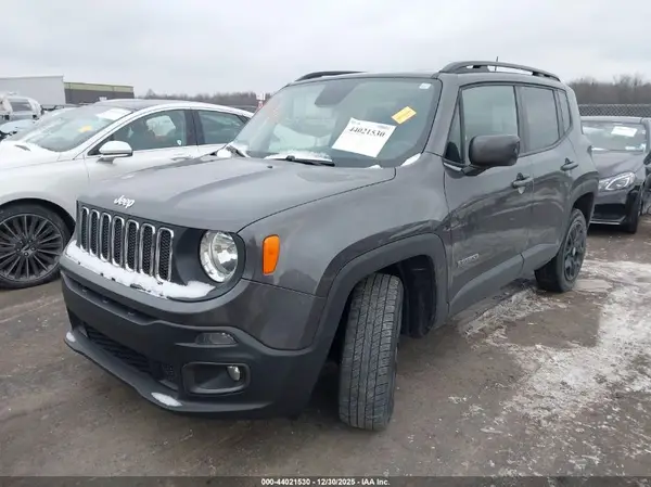 ZACCJBBB1JPH83801 2018 JEEP RENEGADE - Image 2