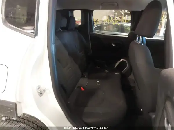 ZACCJBBB1JPJ28437 2018 JEEP RENEGADE - Image 8