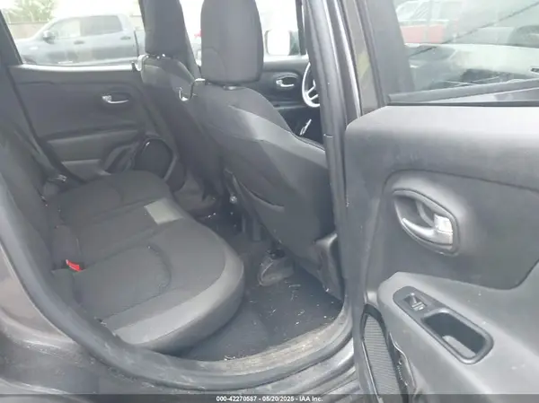 ZACCJBBB1JPJ52673 2018 JEEP RENEGADE - Image 8