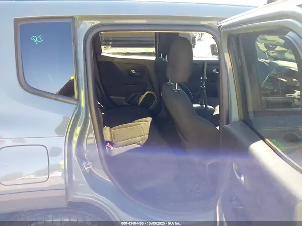 ZACCJBBB2HPE62943 2017 JEEP RENEGADE - Image 8