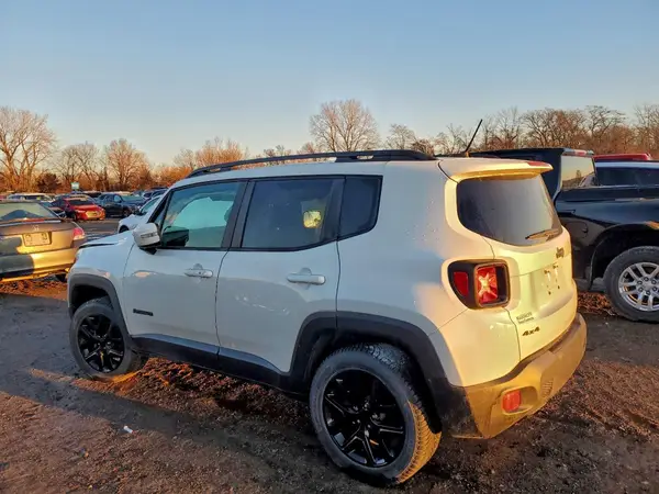 ZACCJBBB2HPF36426 2017 JEEP RENEGADE - Image 2