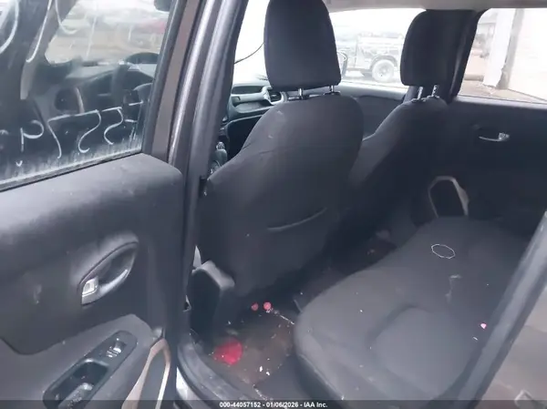 ZACCJBBB2HPF55798 2017 JEEP RENEGADE - Image 8
