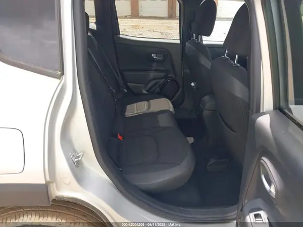 ZACCJBBB2HPF61293 2017 JEEP RENEGADE - Image 8