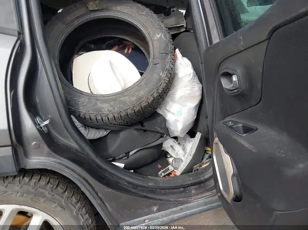 ZACCJBBB2HPG13652 2017 JEEP RENEGADE - Image 8