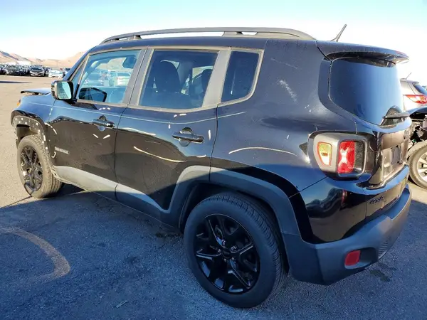 ZACCJBBB2HPG18320 2017 JEEP RENEGADE - Image 2