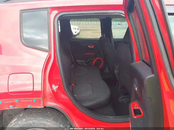 ZACCJBBB2HPG46392 2017 JEEP RENEGADE - Image 8