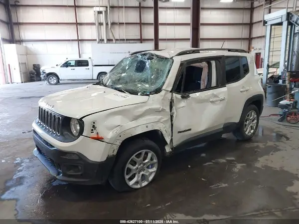 ZACCJBBB2HPG59255 2017 JEEP RENEGADE - Image 2