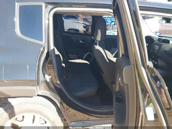ZACCJBBB2HPG63046 2017 JEEP RENEGADE - Image 8