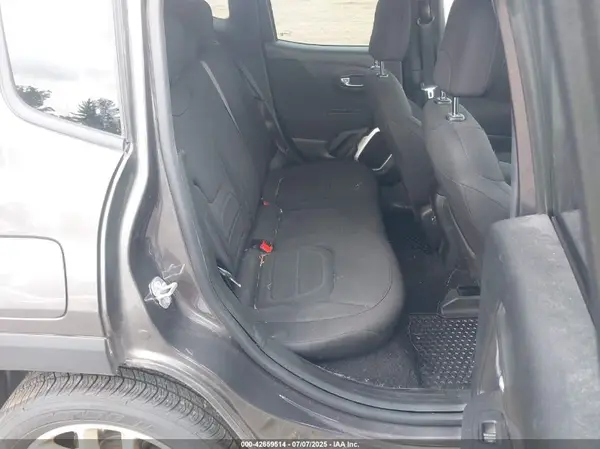 ZACCJBBB2JPH45302 2018 JEEP RENEGADE - Image 8