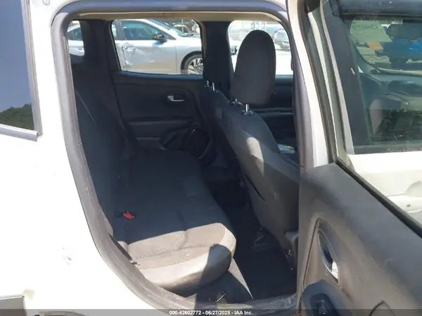 ZACCJBBB2JPH46367 2018 JEEP RENEGADE - Image 8
