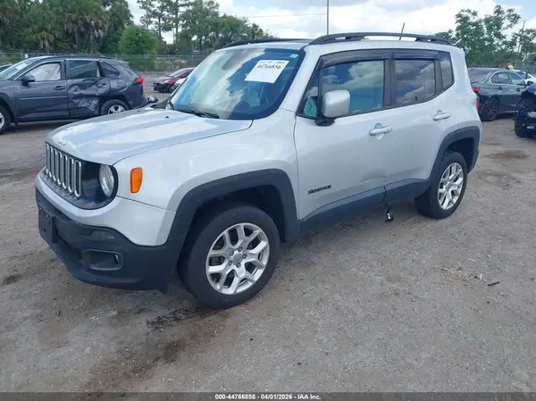 ZACCJBBB2JPH50063 2018 JEEP RENEGADE - Image 2