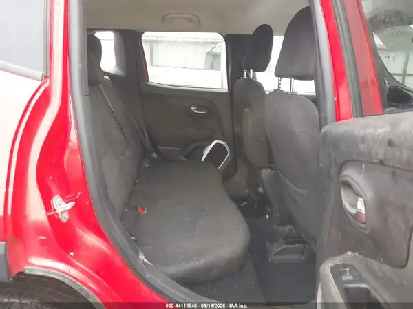 ZACCJBBB2JPH60673 2018 JEEP RENEGADE - Image 8