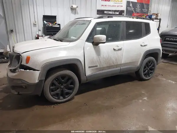 ZACCJBBB2JPH77604 2018 JEEP RENEGADE - Image 2