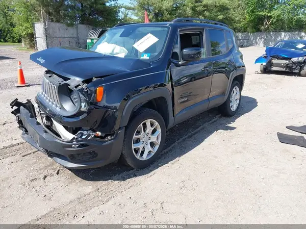 ZACCJBBB2JPH82947 2018 JEEP RENEGADE - Image 2