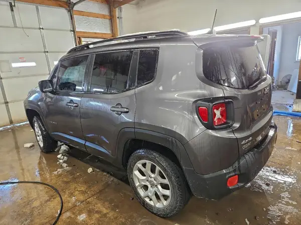 ZACCJBBB2JPJ11498 2018 JEEP RENEGADE - Image 2