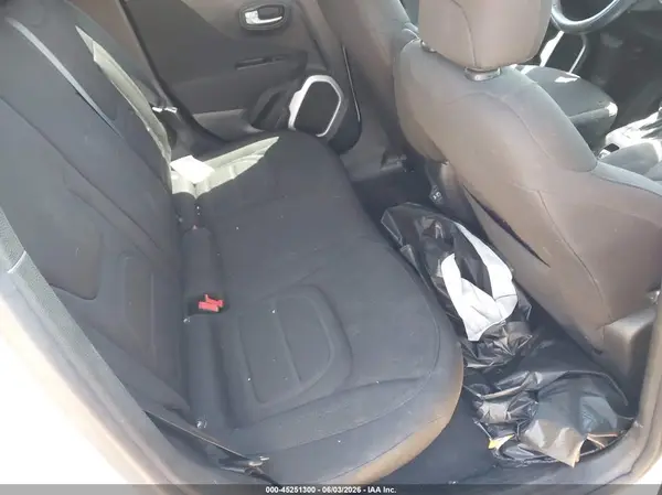 ZACCJBBB2JPJ14367 2018 JEEP RENEGADE - Image 8