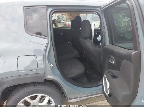 ZACCJBBB2JPJ17348 2018 JEEP RENEGADE - Image 8