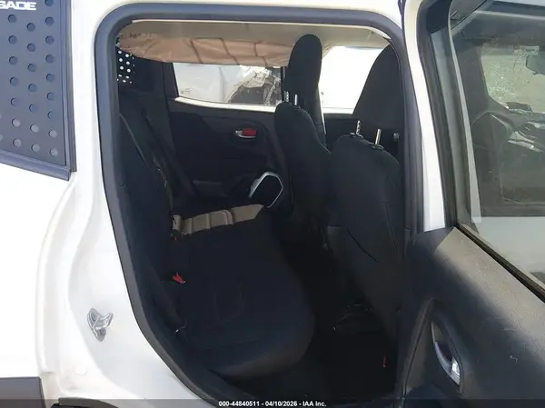 ZACCJBBB2JPJ51869 2018 JEEP RENEGADE - Image 8