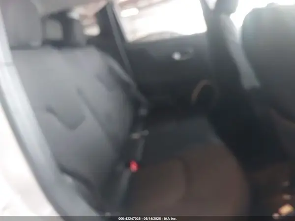 ZACCJBBB3HPE49084 2017 JEEP RENEGADE - Image 8