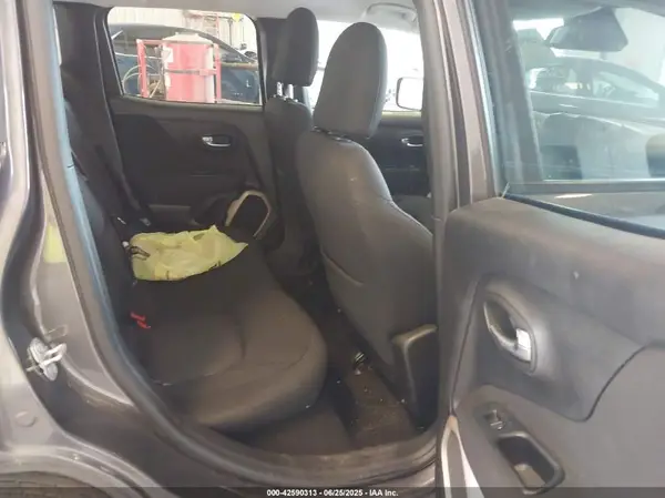 ZACCJBBB3HPE63650 2017 JEEP RENEGADE - Image 8