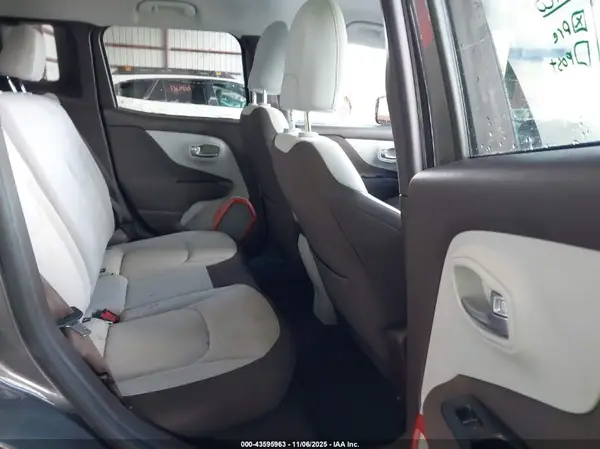 ZACCJBBB3HPE84126 2017 JEEP RENEGADE - Image 8