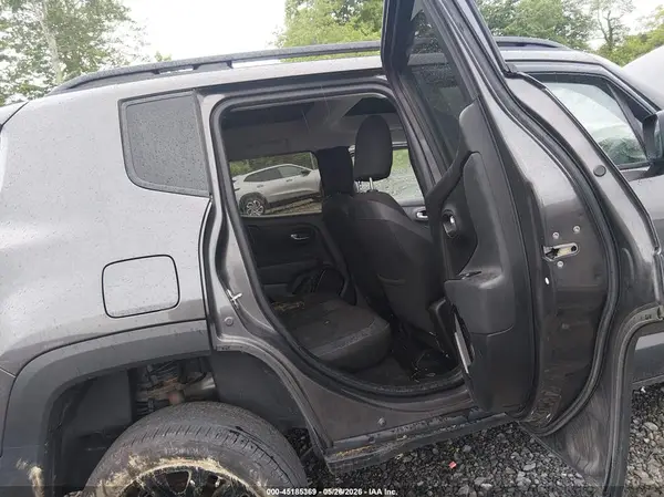 ZACCJBBB3HPF55163 2017 JEEP RENEGADE - Image 8